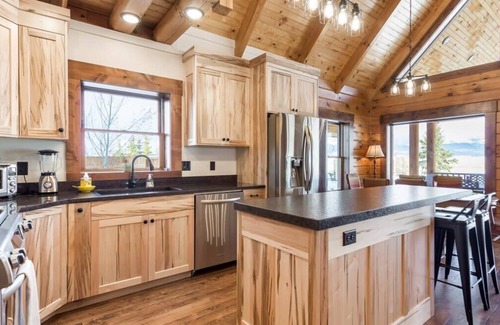 Leigh Creek Estates Cabin | Targhee Shadows - Tetons, Yellowstone, Hot Tub
