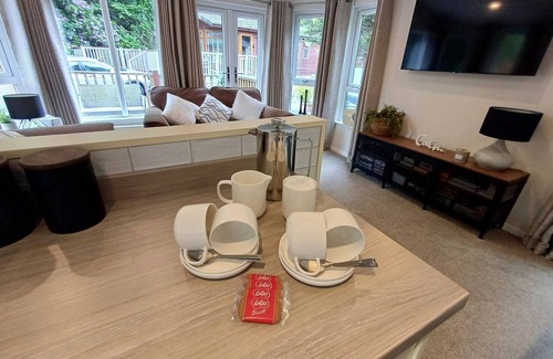 Troutbeck Bridge Cabin | Tarn End Lodge - a holiday lodge that sleeps 4 guests in 2 bedrooms