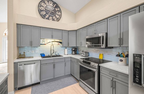 Tarpon Springs House | Tarpon Springs Fun in the Sun with a Pool, Beaches and Backyard Chickens