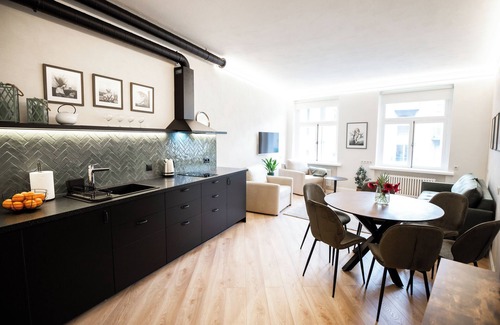 Old Town Apartment | tARTuStays artist Viktoria Berešna decorated apartment with AC in fabulous Tartu