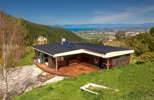 Ngaio Bay House | Tasman Terrace - Kaiteriteri Holiday Home