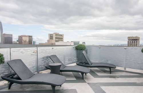 Lower Nob Hill Apartment | Tasteful Nob Hill 1BR w/Sauna, Gym, Stunning City View, by Blueground