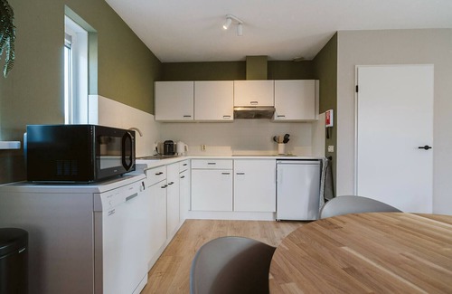 Ouddorp House | Tastefully decorated holiday home with a spacious enclosed private garden facing south and within walking distance of the beach (dogs allowed).