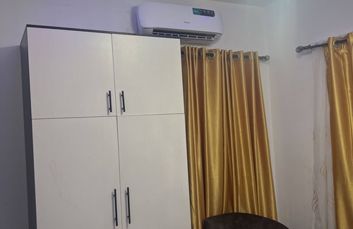 Mushin Apartment | Tastefully Furnished 2 bedroom apartment in Thomas estate, lekki Lagos