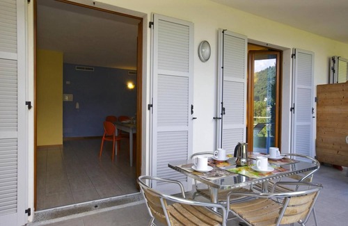 Cannobio Apartment | Tastefully furnished apartment in a small residence in a sunny location