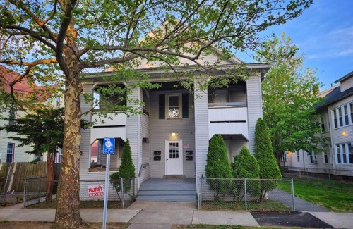Springfield Apartment | Tastefully furnished repose home