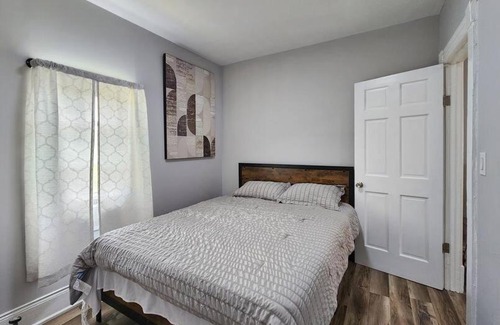 Springfield Apartment | Tastefully furnished repose home
