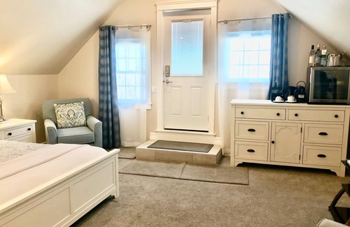 Wolfville Bed & Breakfast | Tattingstone Inn