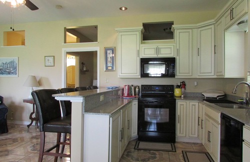 Biloxi Apartment | Taylor Ranch Cottage.A retreat in the middle of everything on the Coast!