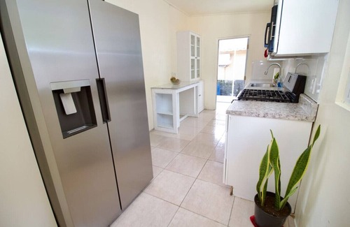 Buccament House | Taylor's Retreat | 5min to Sandals Resort & Beach