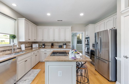 Coppell House | TCH - 4BR/3BA Home in Coppell - Spy