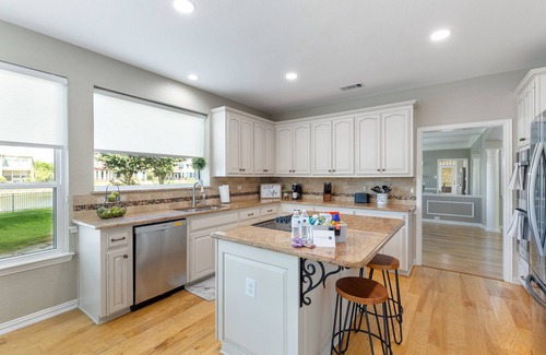 Coppell House | TCH - 4BR/3BA Home in Coppell - Spy