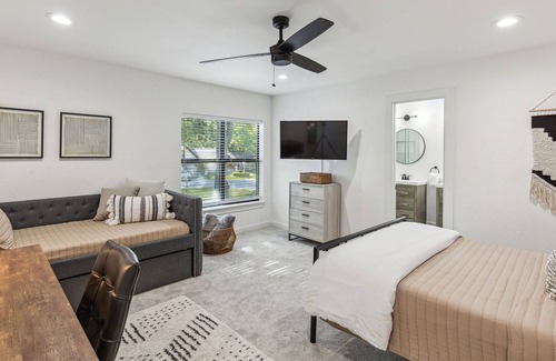 Grapevine House | TCH - 4BR/3BA Home in Grapevine - C