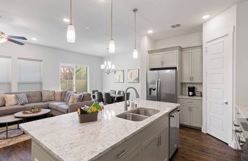 Vickery Meadow House | TCH - Charming 3bd/2.5ba home in Dallas w/Office
