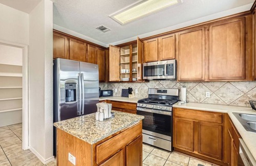Avery Ranch Far West House | TCH -Spacious 3bd/2.5ba home in Avery Ranch w/Workspace