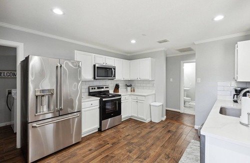 Elmo House | TCH - Spacious 4bd/2.5ba in Rockwall w/Workspace