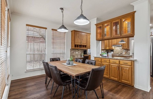 South Arlington House | TCH - Spacious 4bd/3.5ba home in Mansfield
