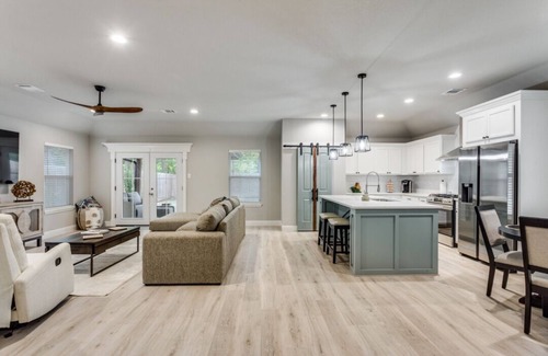 Fort Worth House | TCU Walkable! 4BR, Food and Fun!