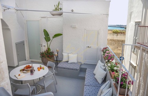 Centro Storico Apartment | TD Casa Marea Seaside View in Prime Location