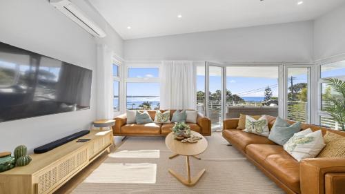 Woolgoolga House | Tea Trees - Modern Townhouse, Village and Beach