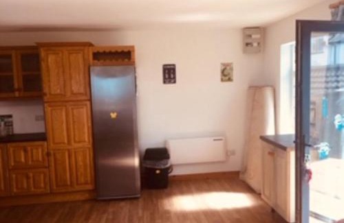Quilty Apartment | Teach Beag Cois Tra