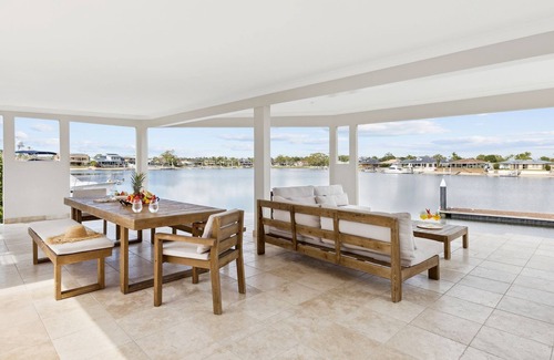 Yamba House | Tecoma 3 | Ultimate Waterfront