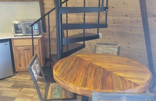 New Hope Cabin | TeePee at Paradise Point with a hot tub, fire pit, & grill!