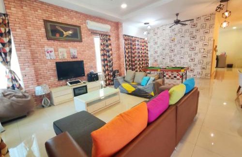 Tersusun Pundut House | Teluk Batik 17ParadiseHome Private Pool Karaoke Snooker BBQ 15pax