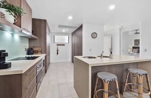 Palm Cove Apartment | Temple Palm Cove Apt 305 offers luxury beach accommodation in Palm Cove