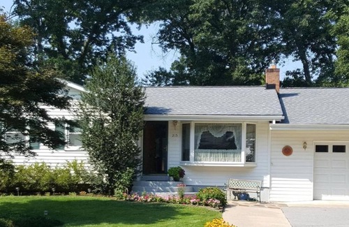 Gaithersburg House | Temporary Housing Available in DC/Baltimore area