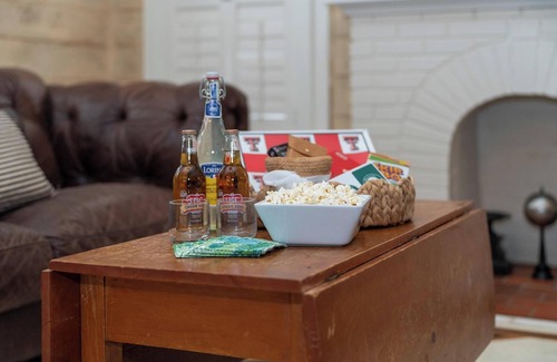 Sayles Blvd. Area House | Ten33 | Luxe Sayles District Experience, King Bed!