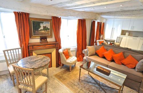 Sorbonne Apartment | Tenderness at Notre Dame, DELACROIX