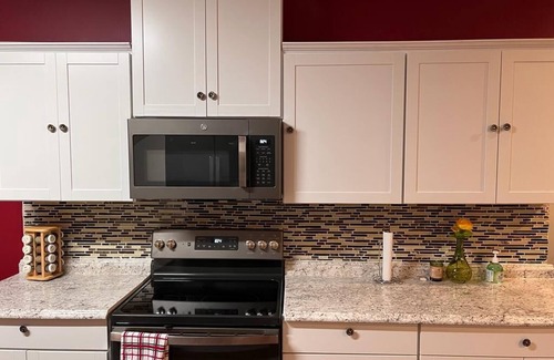 Elgin Apartment | Tenement Basement in a beautiful Southern home!