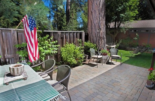 Tahoe Tavern House | Tennis|Pickleball|Pier|Beach|Pool|Walk to town