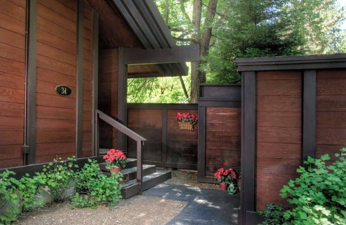 Tahoe Tavern House | Tennis|Pickleball|Pier|Beach|Pool|Walk to town