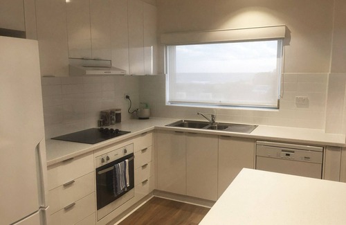 Tennyson Apartment | Tennyson Beachfront Unit 2