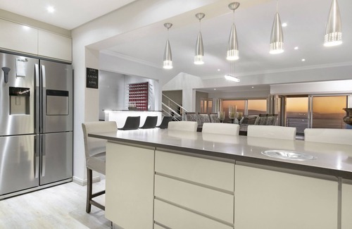 Calypso Beach House | Tenos On Calypso 12 - Five Bedroom House, Sleeps 9