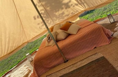 Thiel-sur-Acolin RV Rental | Tente L' aventurière