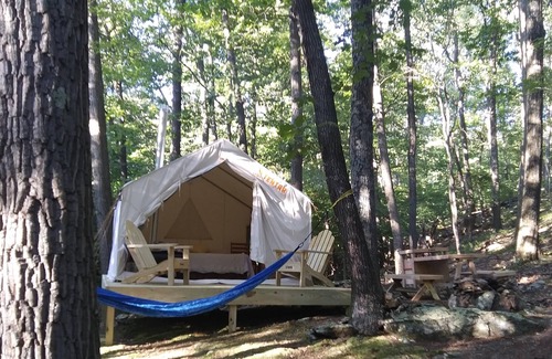 Fairfield RV Rental | Tentrr Signature Site - Mountain Hideaway