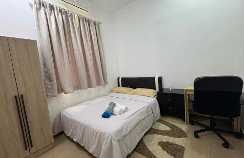 Wakaf Che Yeh House | Tepak Nusuk Private Pool Homestay 5 Bedrooms 4 Bathrooms