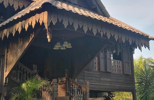 Tanjung Karang House | Teratak Nek Piah