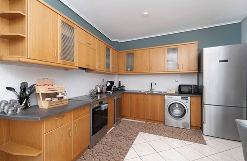 Markopoulon Apartment | Terminal Square Suites