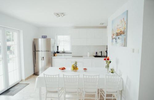 Seoci Villa | Terra