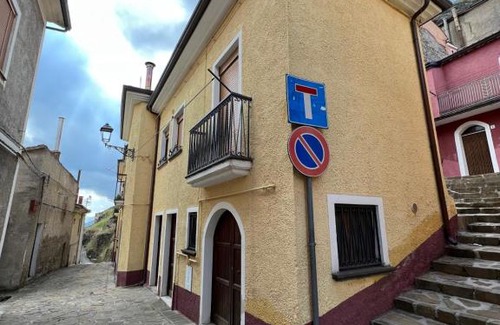Sasso di Castalda House | Terra del Sasso Guest House