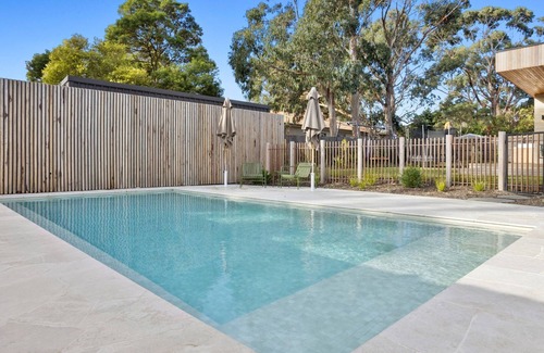 Somers House | Terra House Beautiful spacious home next to the beach