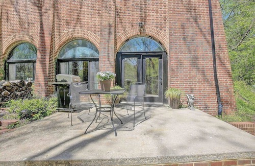 Lusby Apartment | Terrace Suite · Terrace Suite - Private Flat in Historic Manor.