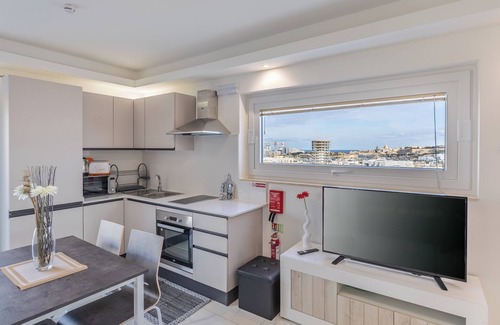 Msida Apartment | Terrace View - A Charming Two Bedrooms Air-Conditioned Penthouse
