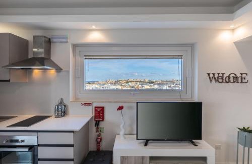 Msida Apartment | Terrace View - Stylish 2 Bedrooms Penthouse AC-WIFI