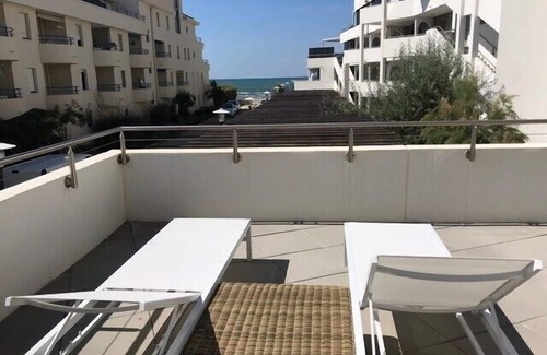 Le Grau-Du-Roi Apartment | Terrasse ensoleillée : appartement 1 chambre 1 cabine vue mer terrasse