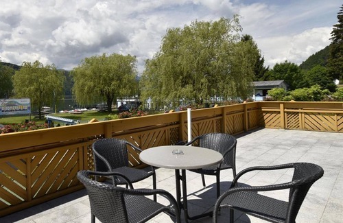 Doebriach Bed & Breakfast | Terrassenzimmer 1 - Frühstückspension Käfer